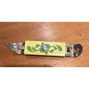 VINTAGE RETRO Yellow GREEN FLOURISH MAGNETIC BOTTLE CAN OPENER MCM TAB CAP